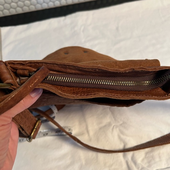 Brown leather bag, Maxon brand,Gen leather,zip closure,2int pockets,1 exterior - Picture 8 of 9